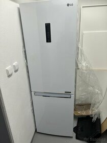 Kombinovaná lednice s mrazákem LG - skoro nová