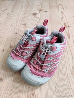 Tenisky Keen cnx 32/33
