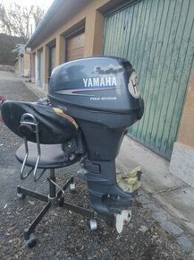 Motor na motorový člun Yamaha 8