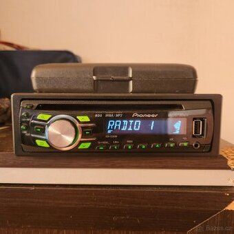 PIONEER DEH-2320UB CD MP3 USB AUX AUTORADIO