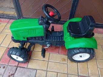 Šlapací traktor