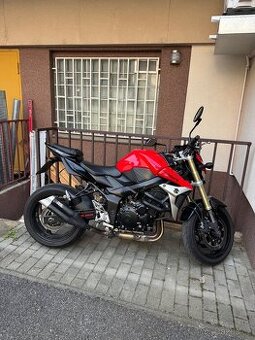 Suzuki Gsr 750