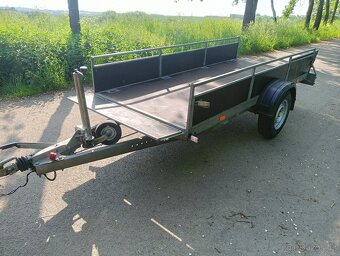 Prodám přívěsný vozík VEZEKO BRONTO 1600 kg – top stav, nová