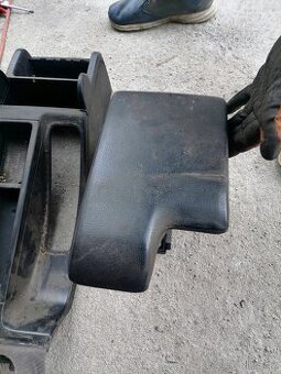 Loketní opěrka z bmw e46