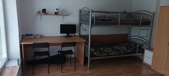 PRONÁJEM V RD BRNO-STŘED 2 STUDENTI