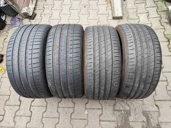 Letní pneu 235/35/19