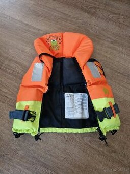 Kvalitní dětská plovací vesta 20-30kg.