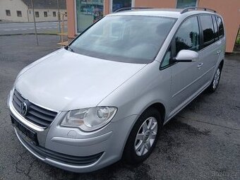Volkswagen Touran 1.4 TSi TREND 7.míst