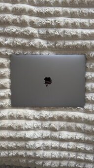 MacBook Air M1 13,3” 2020 - 1