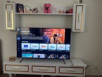 Obývací stěna FROST – bílá / zlatá