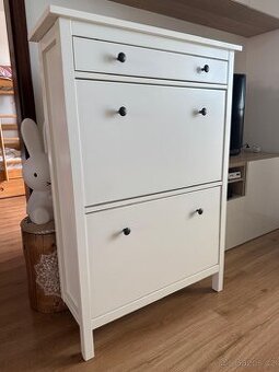 IKEA HEMNES botník