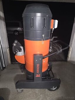 Průmyslový vysavač