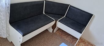 Rohový jídelní kout s 2 úložnými prostory a 2 židle