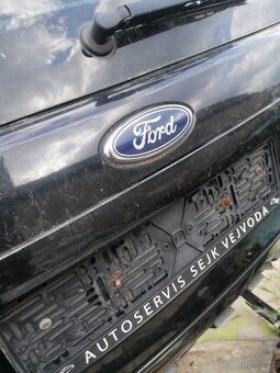 Kufr ford focus C max 2007