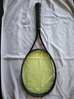 Prodám tenisovou raketu