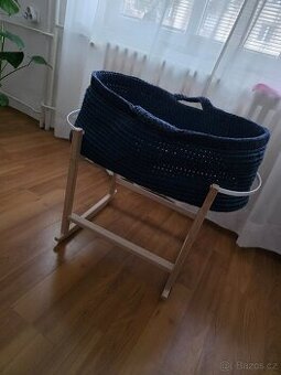 Mojžíšův koš se stojanem