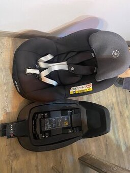 Autosedačka Maxi Cosi se základnou