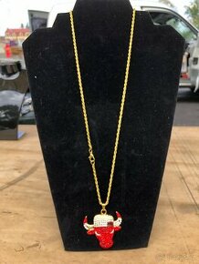 Řetízek z přívěškem býk