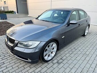 BMW 325i e90 MANUÁL XENONY SPORTSITZE