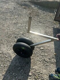 Kolečka na člun s nafukovací podlahou nezez