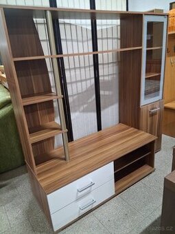 TV stěna ořech s bílou