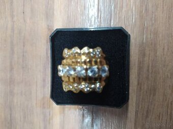 Dámský zlatý luxusní prsten