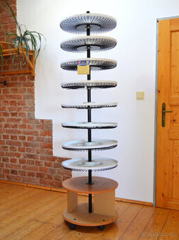 otočný stojan na vyšívací příze, mulinky, DMC, Anchor atd.