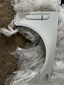 Pravý blatník Jaguar XF 2010 bílý