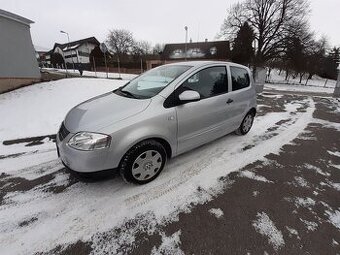 VW FOX 1.2 ,44 KW,KLIMA  ,STK 1/2028,ROK 2011 - 1
