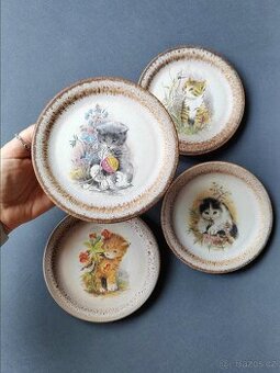 Nádherná sada dekorativních keramických talířů "Koťata"