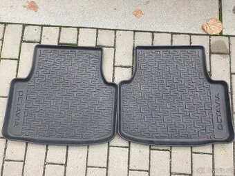 Gumové koberce Octavia 3 originál, zadní, zánovní