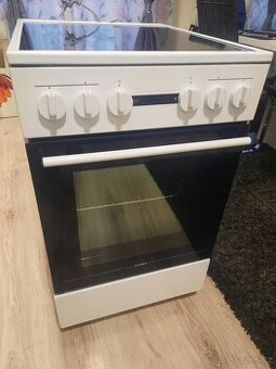 Sporák velice zachovalý----mohu dovézt