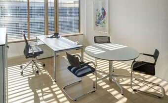 Kancelářská židle - Vitra Visavis (PC 8 600,-) 6ks