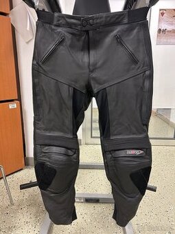 Motorkářské kalhoty