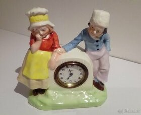 Matrjošky,dřev. pánaky a Starožitné figurativní hodiny