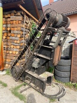 Kovářský buchar - 1