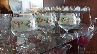 Ručně malované skleničky na nožce