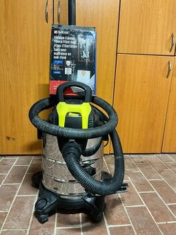 Vysavač pro suché a mokré vysávání