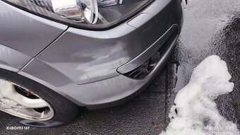 Na náhradní díly nebo opravu