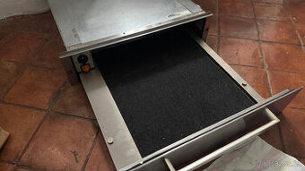 Vestavný ohřívač/ vyhřívací zásuvka Miele (bez kabelu)