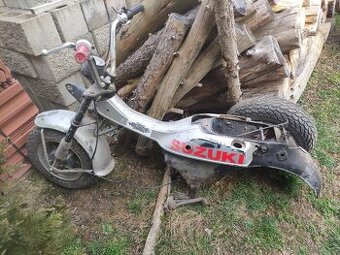 Suzuki RV50