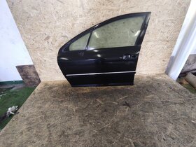 Přední levé dveře Peugeot 407