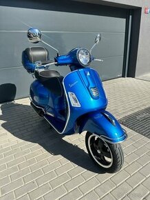 Piaggio Vespa GTS 300