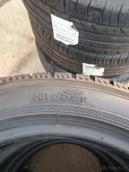 Zimní pneu 225/45R17