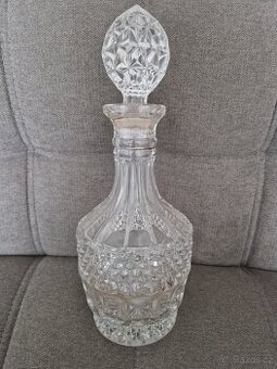Broušená nádoba na likér 700ml