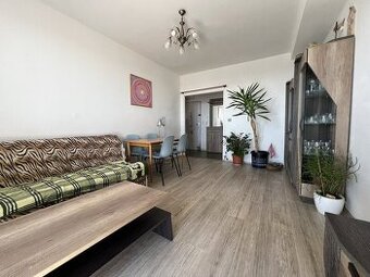 Prodej bytu 3+1, 80m2, lodžie 12m2, zděné jádro, Pardubice-D
