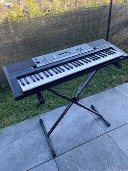 Klávesy Yamaha