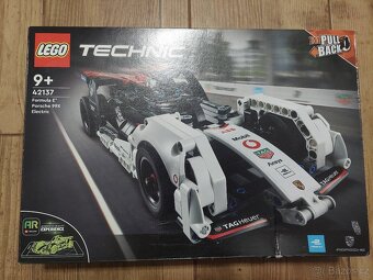 LEGO® Technic 42137 Formule E Porsche 99X Electric