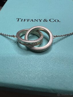 Tiffany&Co - Přívěsek s propletenými kruhy