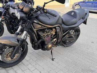 Suzuki bandit - 1